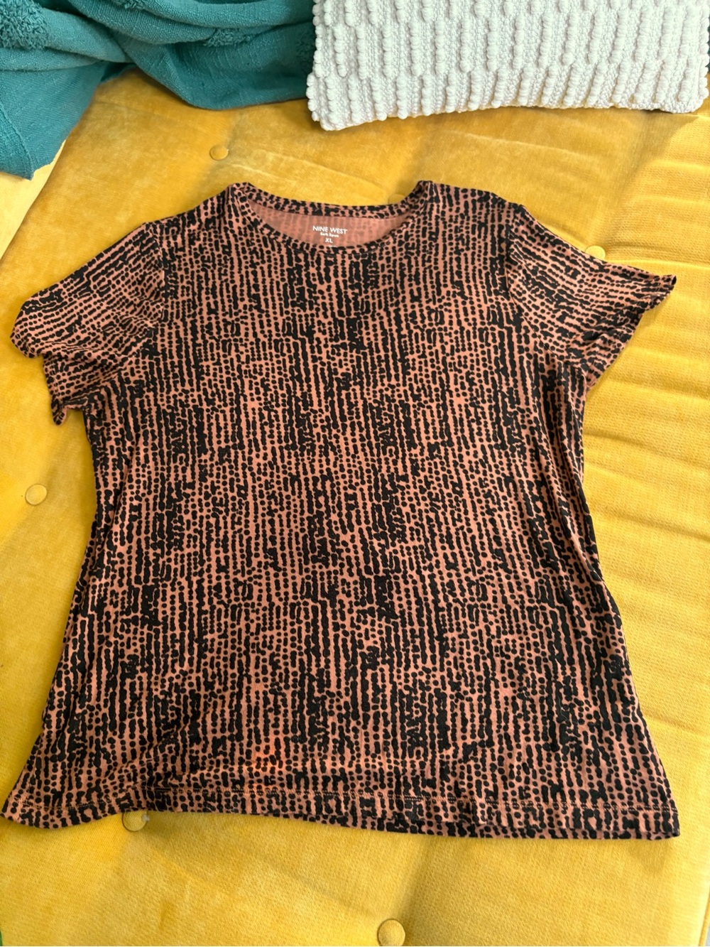 Nine West Women's Rust and Black Printed Short Sleeve Top